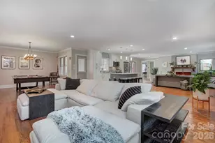 1230 Redcoat Dr, Charlotte, NC 28211 - Photo 12