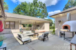 1230 Redcoat Dr, Charlotte, NC 28211 - Photo 28