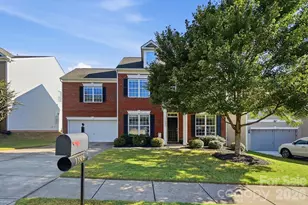 11806 Carolina Blossom Ln, Pineville, NC 28134 - Photo 2