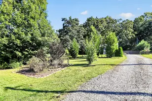 2454 Oak Valley Ln, Maiden, NC 28650 - Photo 44