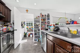 2454 Oak Valley Ln, Maiden, NC 28650 - Photo 14