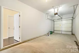 5008 Spring Arbor Ln, Charlotte, NC 28213 - Photo 14