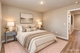 8913 Sawyer Run Ct, Charlotte, NC 28215 - Photo 22