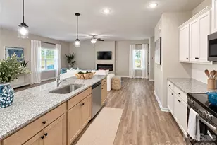 8913 Sawyer Run Ct, Charlotte, NC 28215 - Photo 6
