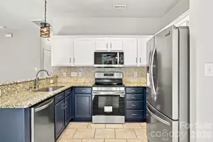 1513 Bucklebury Ct, Charlotte, NC 28269 - Photo 6