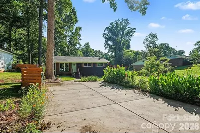 4023 Strangford Avenue, Charlotte, NC 28215 - Photo 2
