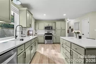 4023 Strangford Avenue, Charlotte, NC 28215 - Photo 8