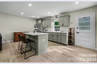4023 Strangford Avenue, Charlotte, NC 28215 - Photo 6