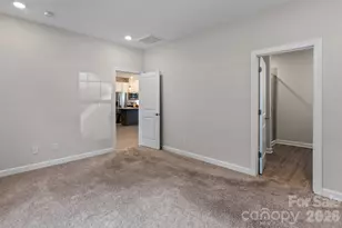 916 Westminster Dr, Statesville, NC 28677 - Photo 14