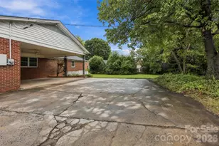 3223 Gardner Park Dr, Gastonia, NC 28054 - Photo 40