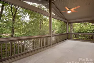 15 Cedarbrook Dr, Hendersonville, NC 28739 - Photo 8