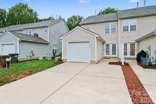 6172 Prosperity Church Rd, Charlotte, NC 28269 - Photo 34
