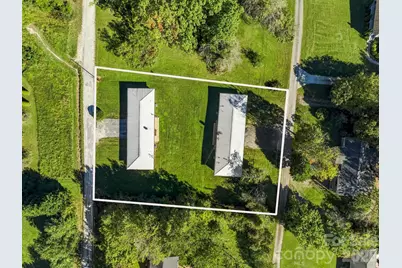 17 Randolph Avenue, Flat Rock, NC 28731 - Photo 2
