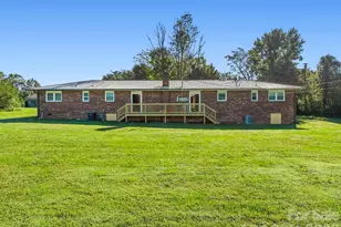 17 Randolph Ave, Flat Rock, NC 28731 - Photo 4