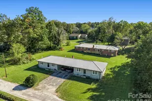 17 Randolph Ave, Flat Rock, NC 28731 - Photo 16