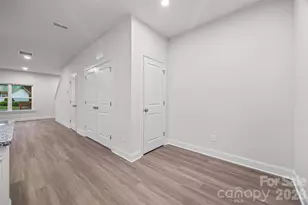 610 W Lewis St, Dallas, NC 28034 - Photo 14