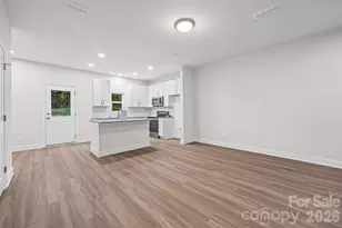 610 W Lewis St, Dallas, NC 28034 - Photo 6