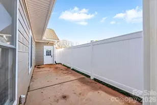 2111 24th St Ln SE, Hickory, NC 28602 - Photo 4