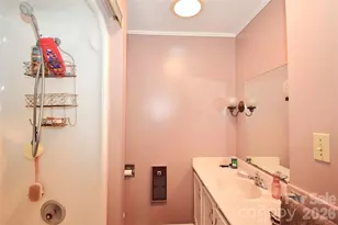 39 Maynard Rd, Candler, NC 28715 - Photo 16