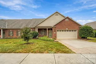 808 3rd St NE, Conover, NC 28613 - Photo 2