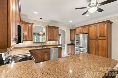 808 3rd Street NE, Conover, NC 28613 - Photo 16