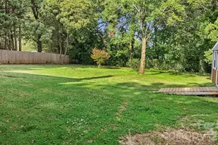 731 Club Dr, Statesville, NC 28677 - Photo 8