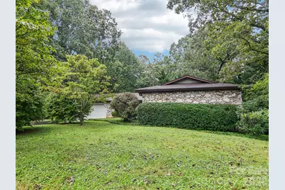 126 Brandon Road, Hendersonville, NC 28739 - Photo 2