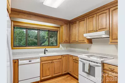 126 Brandon Road, Hendersonville, NC 28739 - Photo 16