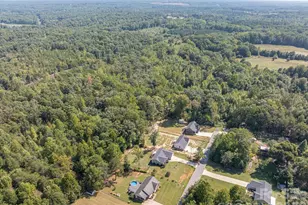 823 Limerick Dr, Dallas, NC 28034 - Photo 36
