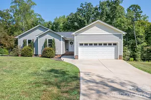 823 Limerick Dr, Dallas, NC 28034 - Photo 1