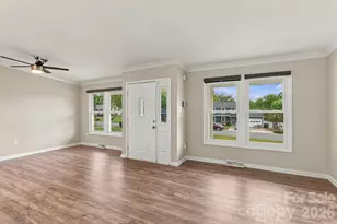 8530 Glenway Ct, Charlotte, NC 28226 - Photo 6