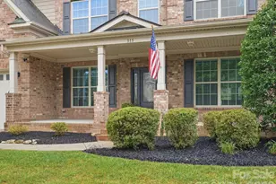 315 Golden View Dr, Waxhaw, NC 28173 - Photo 2