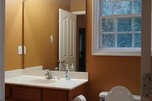 2740 Meadow Knoll Dr, Charlotte, NC 28269 - Photo 10