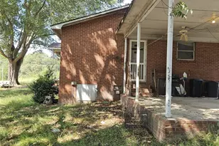 131 S J Crawford Rd, Lincolnton, NC 28092 - Photo 6