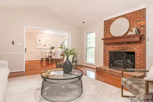 1207 Matthews Plantation Dr, Matthews, NC 28105 - Photo 4