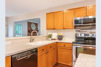 1207 Matthews Plantation Drive, Matthews, NC 28105 - Photo 12