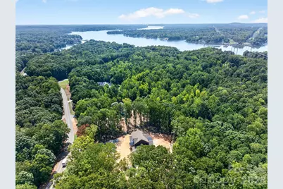 9215 Island Point Road, Charlotte, NC 28278 - Photo 10