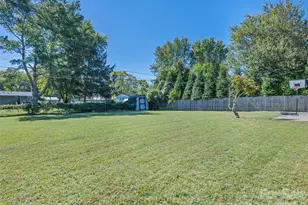1188 Eastbrook Dr, Hendersonville, NC 28720 - Photo 6