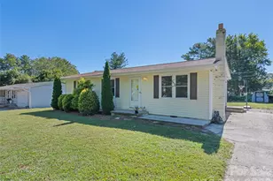 1188 Eastbrook Dr, Hendersonville, NC 28720 - Photo 2