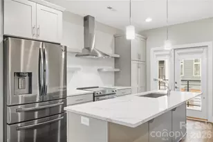 512 Sedgefield Park Dr, Charlotte, NC 28203 - Photo 16