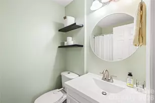 3909 Armitage Dr, Charlotte, NC 28269 - Photo 18