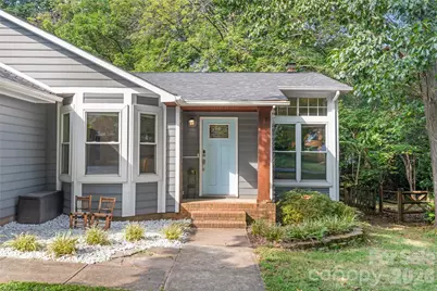 3909 Armitage Drive, Charlotte, NC 28269 - Photo 2