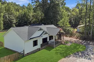 2481 Shelton Ave, Statesville, NC 28677 - Photo 6
