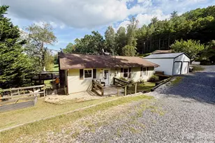 390 Hickory Hill Dr, Spruce Pine, NC 28777 - Photo 2