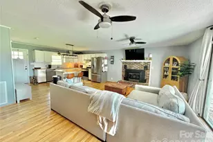 390 Hickory Hill Dr, Spruce Pine, NC 28777 - Photo 8