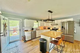 390 Hickory Hill Dr, Spruce Pine, NC 28777 - Photo 1