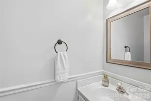 717 Fredricksburg Rd, Matthews, NC 28105 - Photo 16