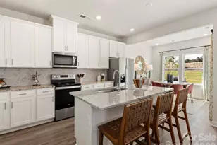 12644 Russellwood Ln, Charlotte, NC 28213 - Photo 2