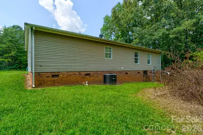 1233 Forest Ridge Drive, Bessemer City, NC 28016 - Photo 10