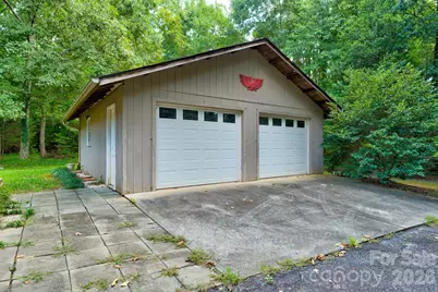 1290 Forest Ridge Drive, Bessemer City, NC 28016 - Photo 14